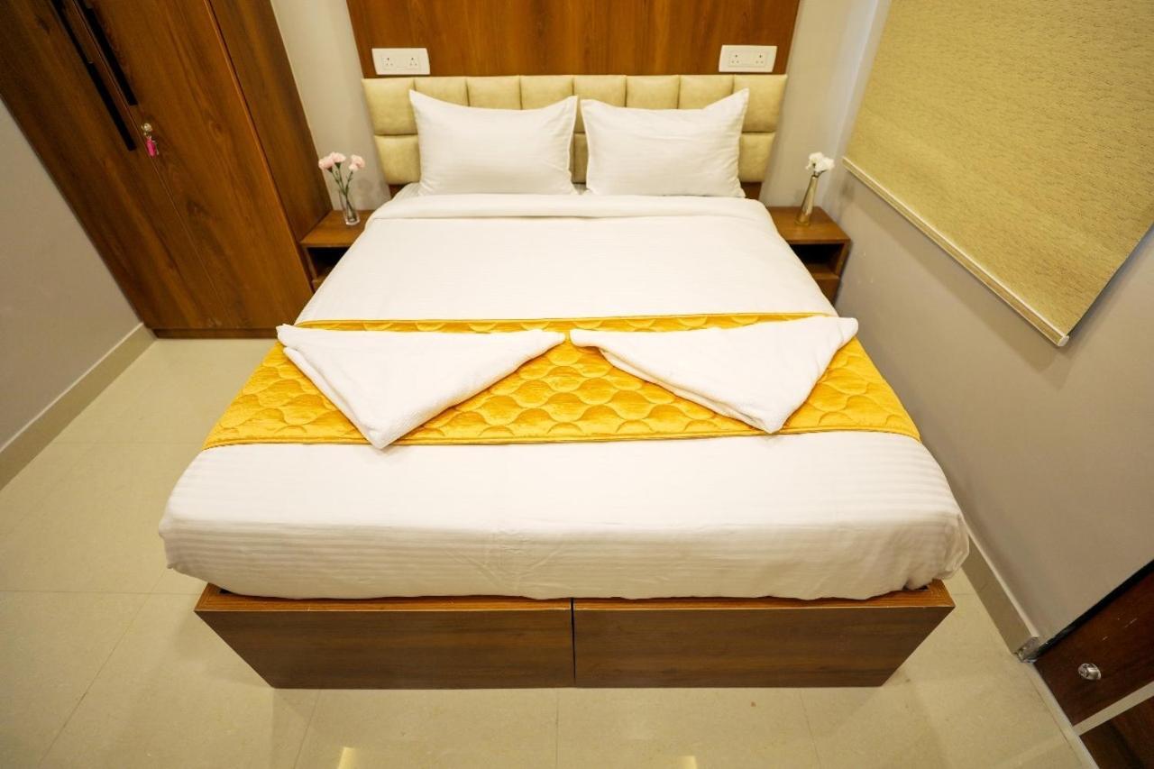 Hotel Ceasta, Beside Us Consulate Hyderabad, Gachibowli Gundipet Exterior foto